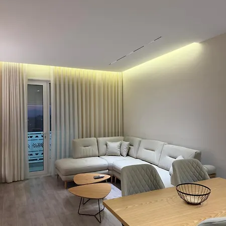 White Diamond Daire